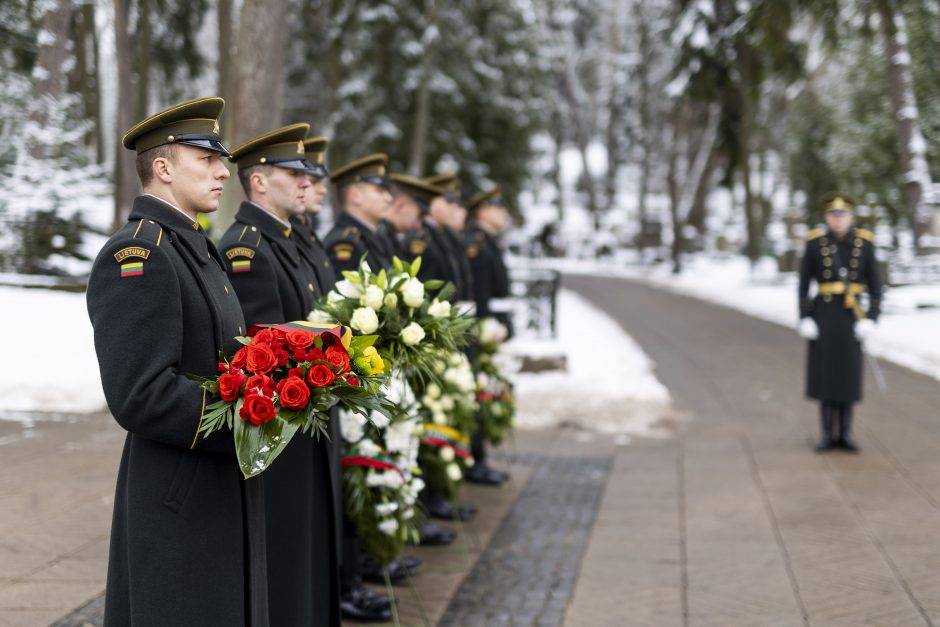 Prezidentas: Rusijai trypiant Ukrainą, svarbu turėti tokius simbolius kaip A. Ramanauskas