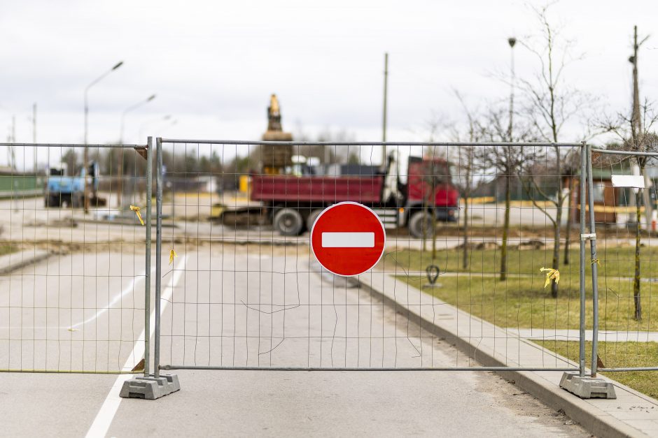 Gariūnų prekeiviai sukilo dėl žiedinės sankryžos įrengimo – prireikė policijos