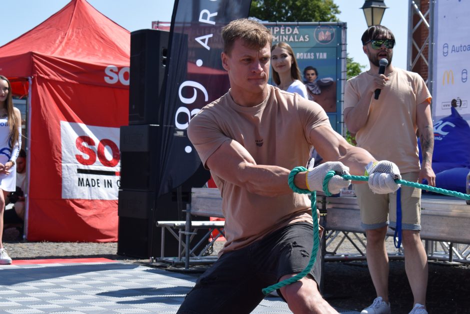 Išskirtinių automobilių paroda „Memel Motor Fest“ sutraukė minią klaipėdiečių