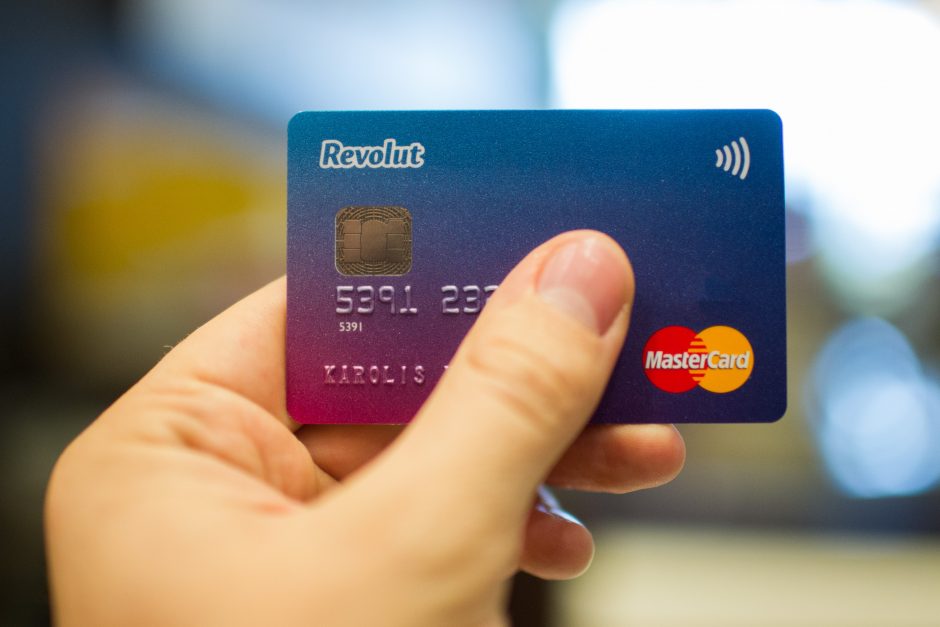 FNTT ruošiasi milijonų „Revolut“ sąskaitų perkėlimui į Lietuvą