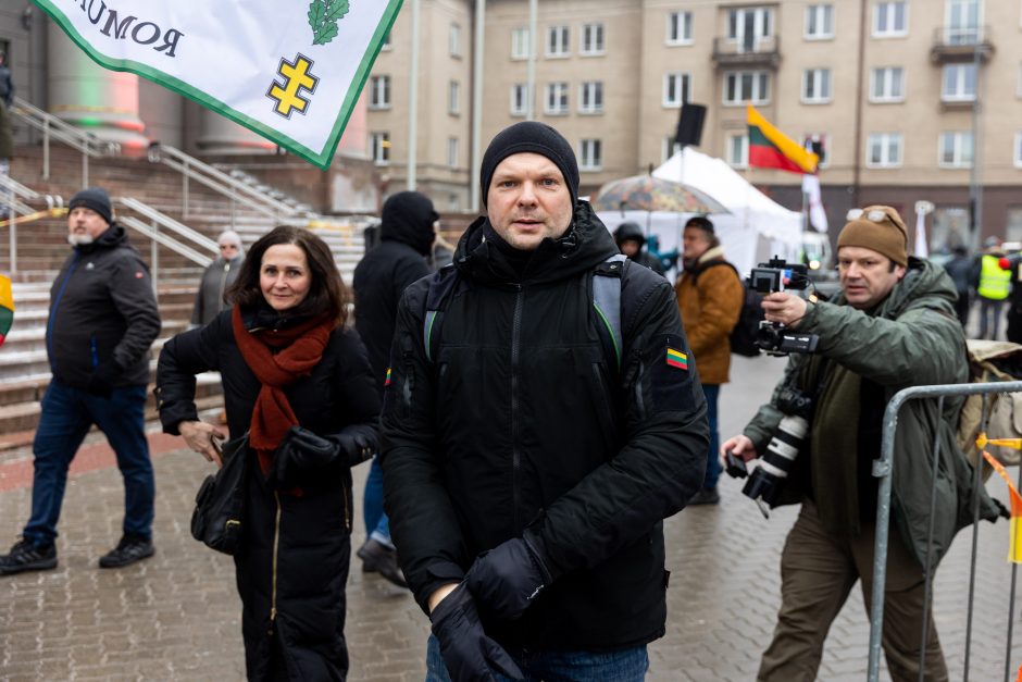 Sausio 13-osios minėjimas – triukšmingas: premjerė kalbą sakė su ašarom, protestuotojai rėkė „Gėda!“