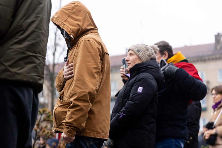 Sausio 13-osios minėjimas – triukšmingas: premjerė kalbą sakė su ašarom, protestuotojai rėkė „Gėda!“