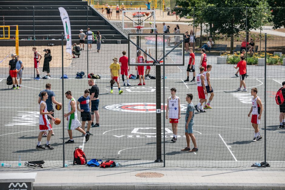 Vilniečius sportuoti kviečia atnaujintas Baltojo tilto aikštynas