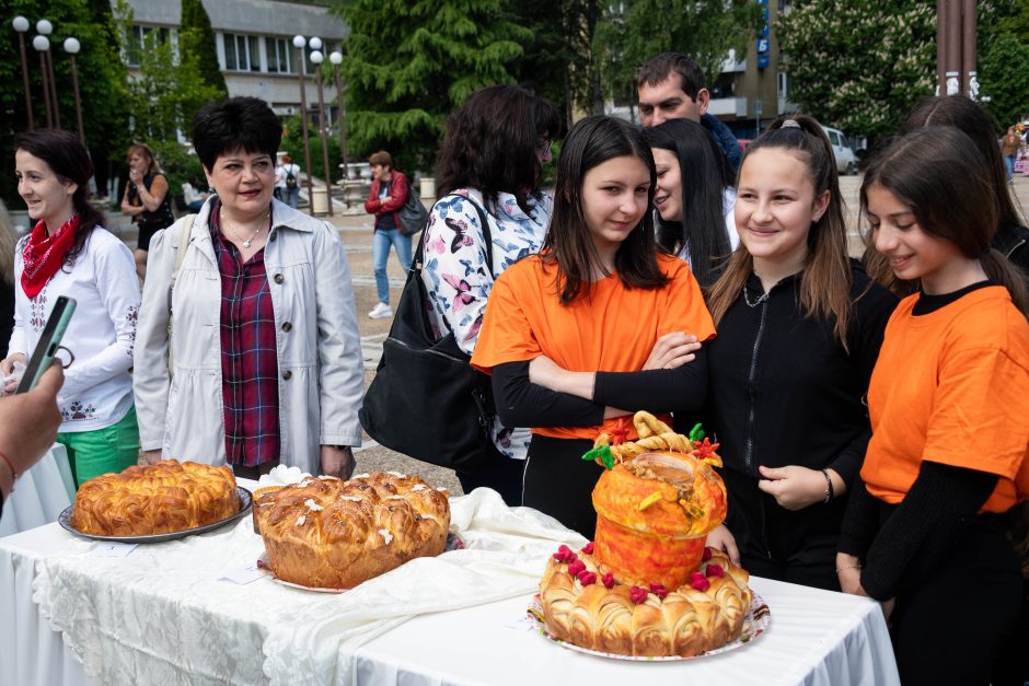 Į keliones po užsienį – nykstančių tradicijų pėdsakais