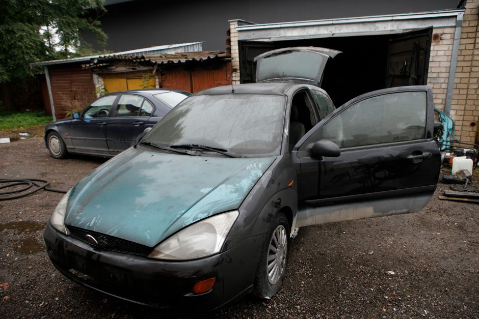 Neprašyti svečiai: automobilio gedimo priežastis – graužikai