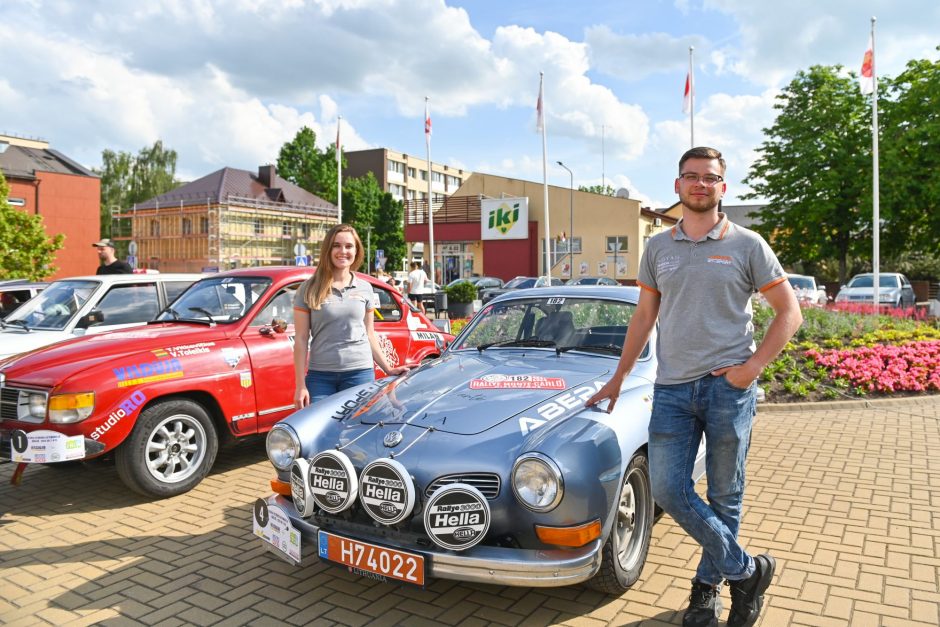 Istorinių automobilių ralio dalyviai varžėsi Lietuvos ir Lenkijos keliais