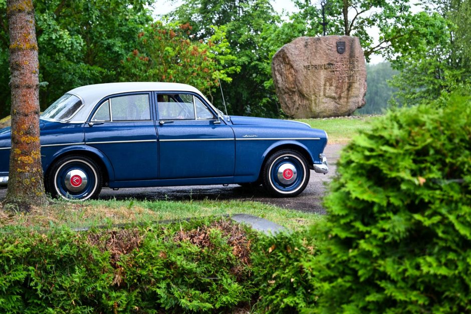 Istorinių automobilių ralio dalyviai varžėsi Lietuvos ir Lenkijos keliais