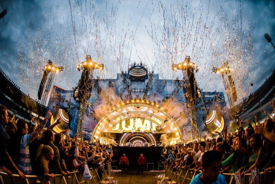 „Summerburst“ – įspūdingiausias visų laikų lazerių ir fejerverkų šou 