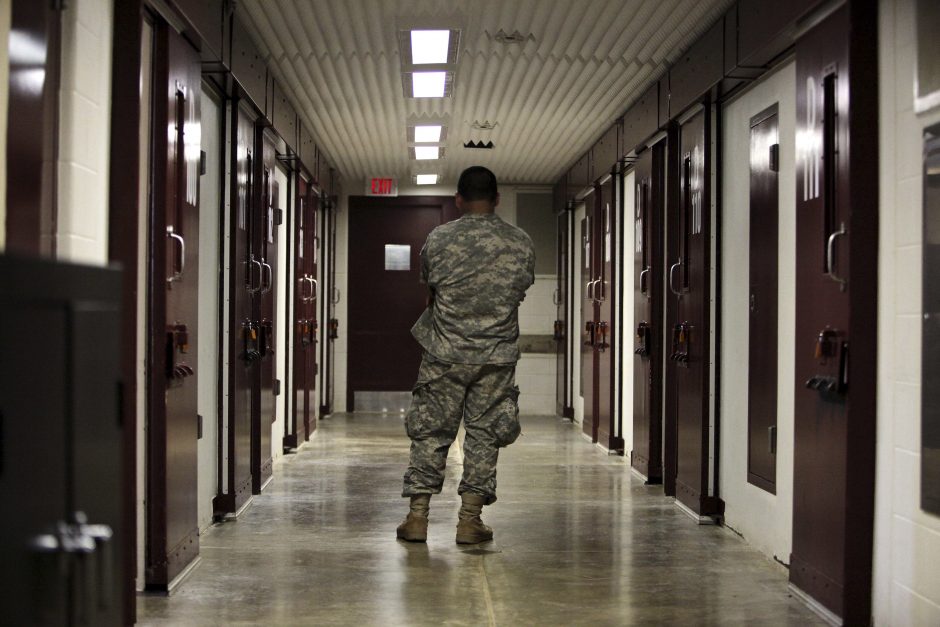 JAV perkėlė 15 Gvantanamo kalinių į Jungtinius Arabų Emyratus