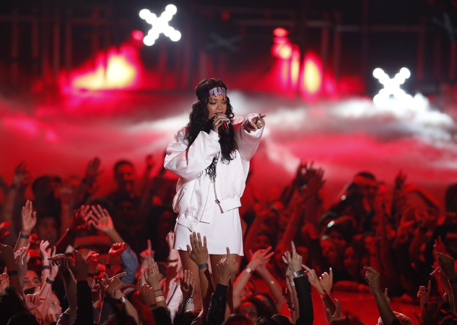 MTV apdovanojimuose Rihanna bus pagerbta specialiu prizu