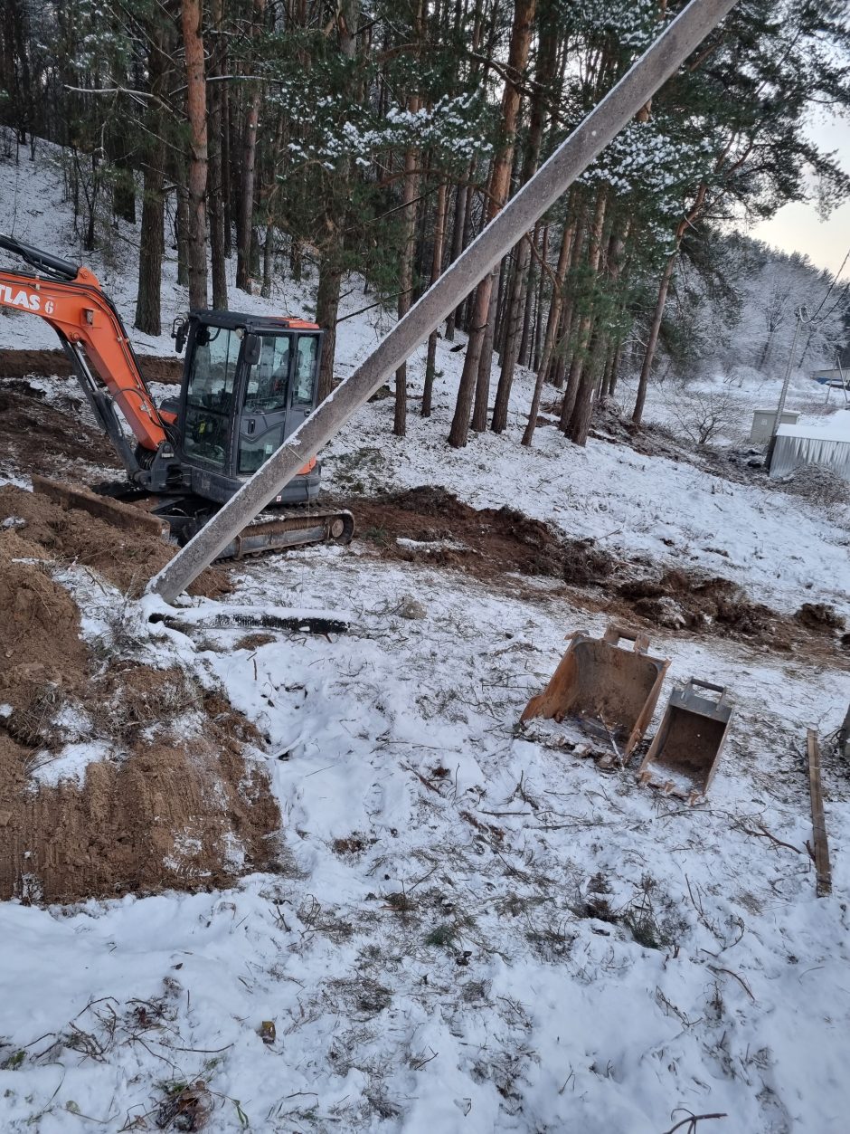 Drama Karmėlavos pušyne tęsiasi: ekskavatorium bandė mus nustumti