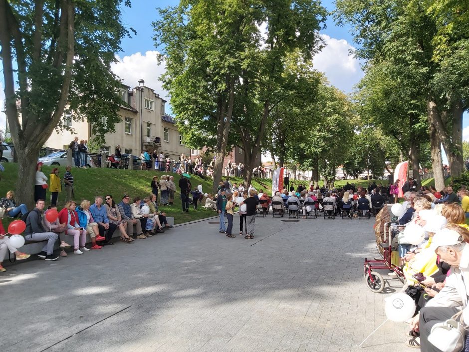 Nemokami koncertiniai piknikai ir vėl džiugina kauniečius: gyvai skambėjo džiazas