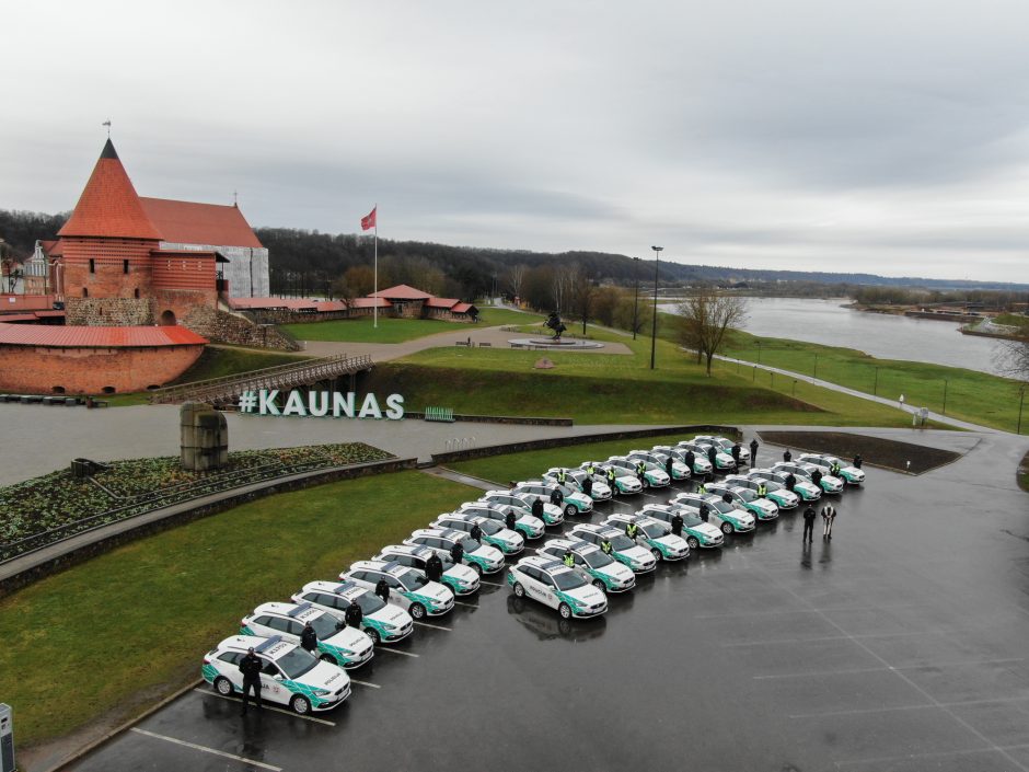 Policijos autoparką papildė nauji automobiliai: Kaunui pasisekė labiausiai