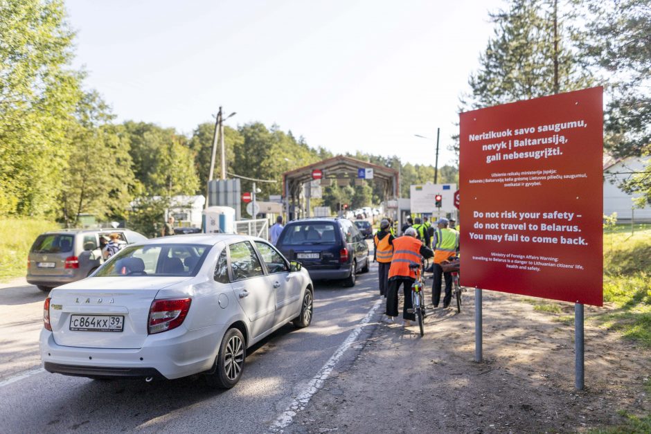 Vykstančius į Baltarusiją punktų uždarymas ir pykdo, ir nuvilia: kentės paprasti žmonės