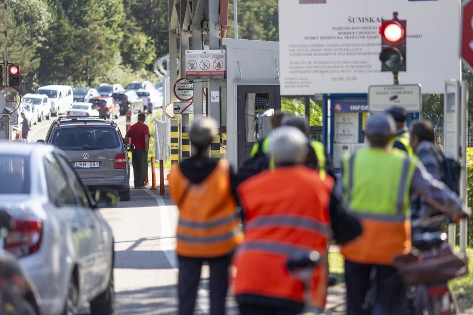 Vykstančius į Baltarusiją punktų uždarymas ir pykdo, ir nuvilia: kentės paprasti žmonės