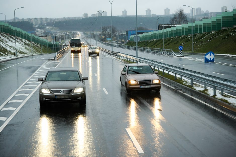 Eismo sąlygos sudėtingos beveik visoje Lietuvoje