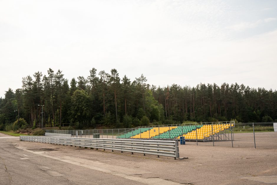 Stagnacija nesibaigia: lenktynių trasa merdi