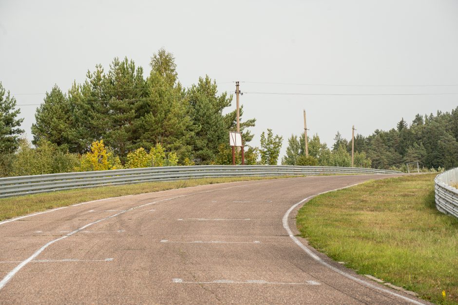 Stagnacija nesibaigia: lenktynių trasa merdi