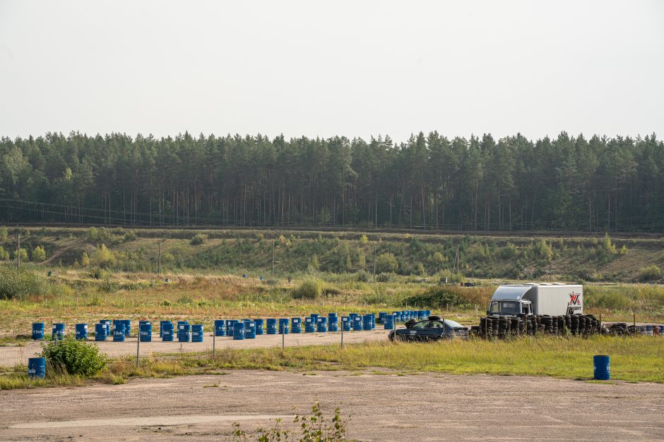 Stagnacija nesibaigia: lenktynių trasa merdi