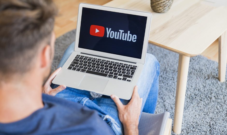 Po rusų televizijos „YouTube“ kanalų užblokavimo Maskva grasina blokuoti pačią „YouTube“