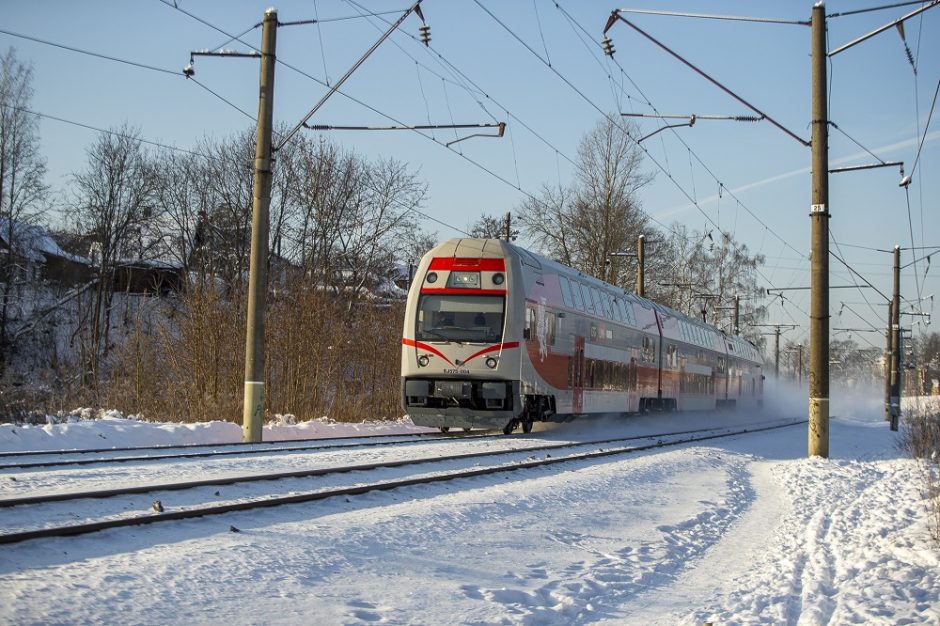 Dėl gedimų traukinių keleivius tarp Jonavos, Gaižiūnų ir Kauno sekmadienį veš autobusais