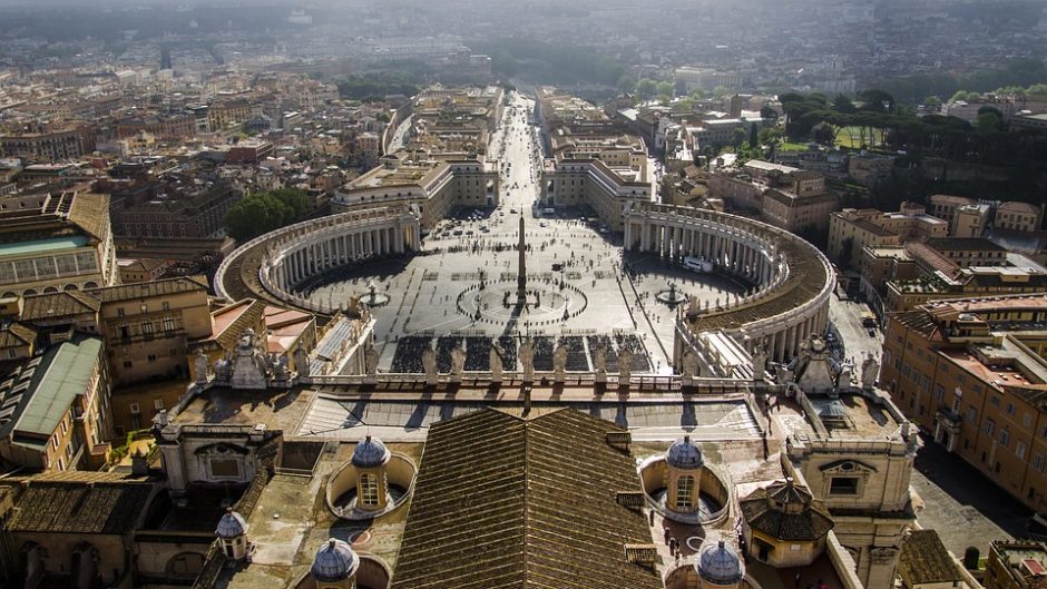 Vatikanas įpareigojo vyskupus visuomet pranešti policijai apie lytinius nusikaltimus
