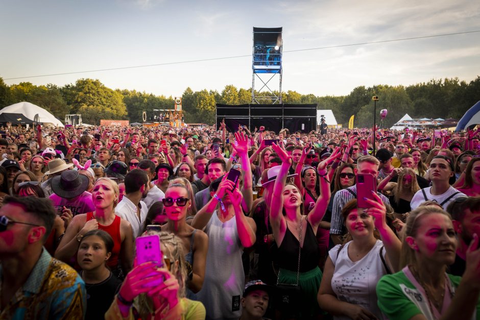 Festivalis „Karklė“: ir popscenos karalienės šou, ir muzikinio klipo filmavimas