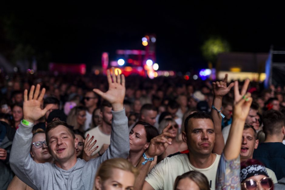 Festivalis „Karklė“: ir popscenos karalienės šou, ir muzikinio klipo filmavimas