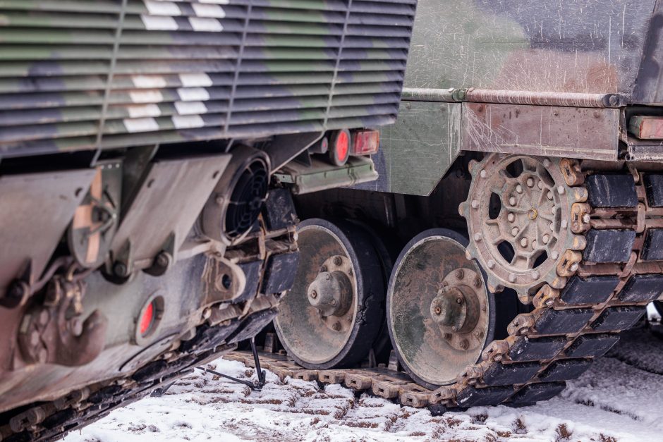 Lietuva tampa per mūšius Ukrainoje pažeistų vokiškų tankų remonto centru