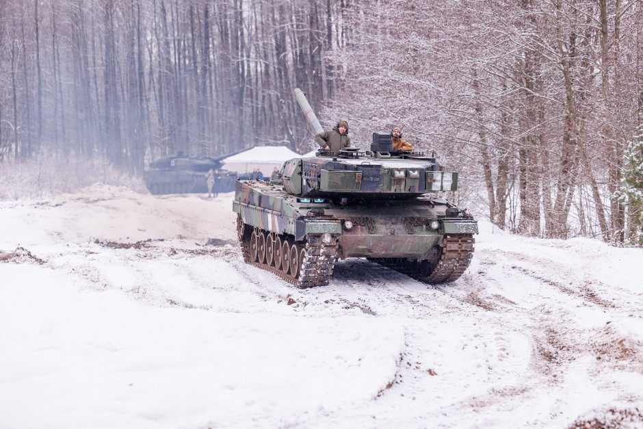 Lietuva tampa per mūšius Ukrainoje pažeistų vokiškų tankų remonto centru