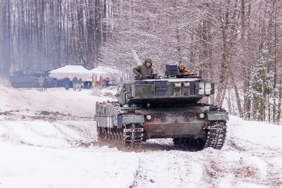 Lietuva tampa per mūšius Ukrainoje pažeistų vokiškų tankų remonto centru