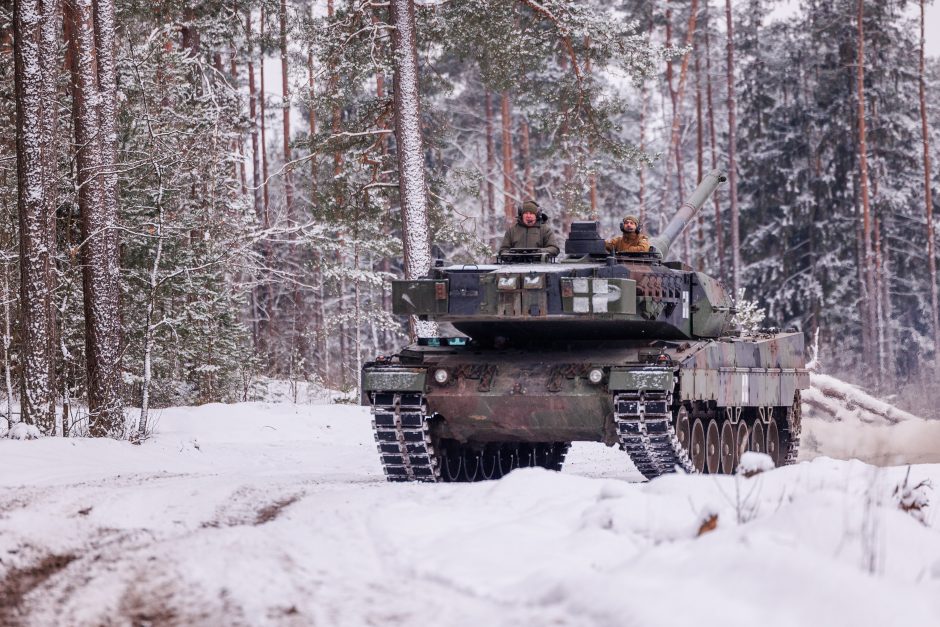 Lietuva tampa per mūšius Ukrainoje pažeistų vokiškų tankų remonto centru