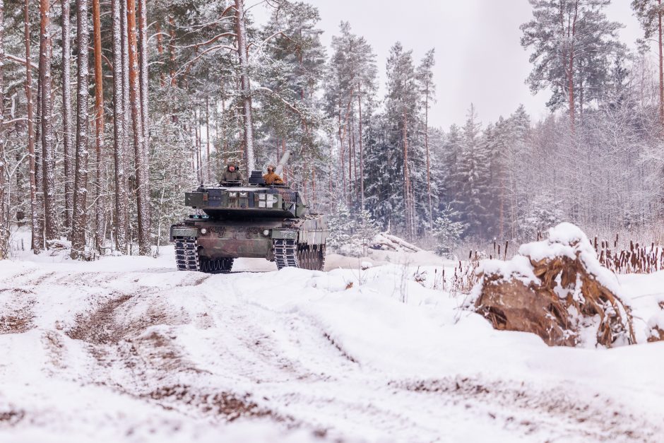 Lietuva tampa per mūšius Ukrainoje pažeistų vokiškų tankų remonto centru