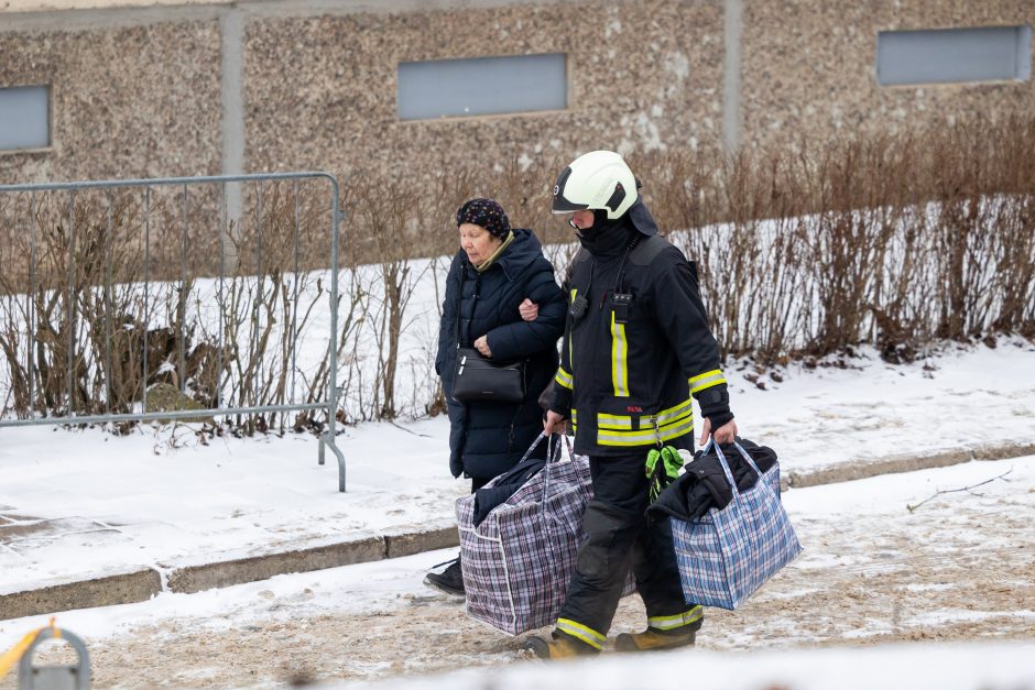 Pareigūnai neigia gandus: į vėliau sprogusį Viršuliškių daugiabutį vyko dėl kitos priežasties