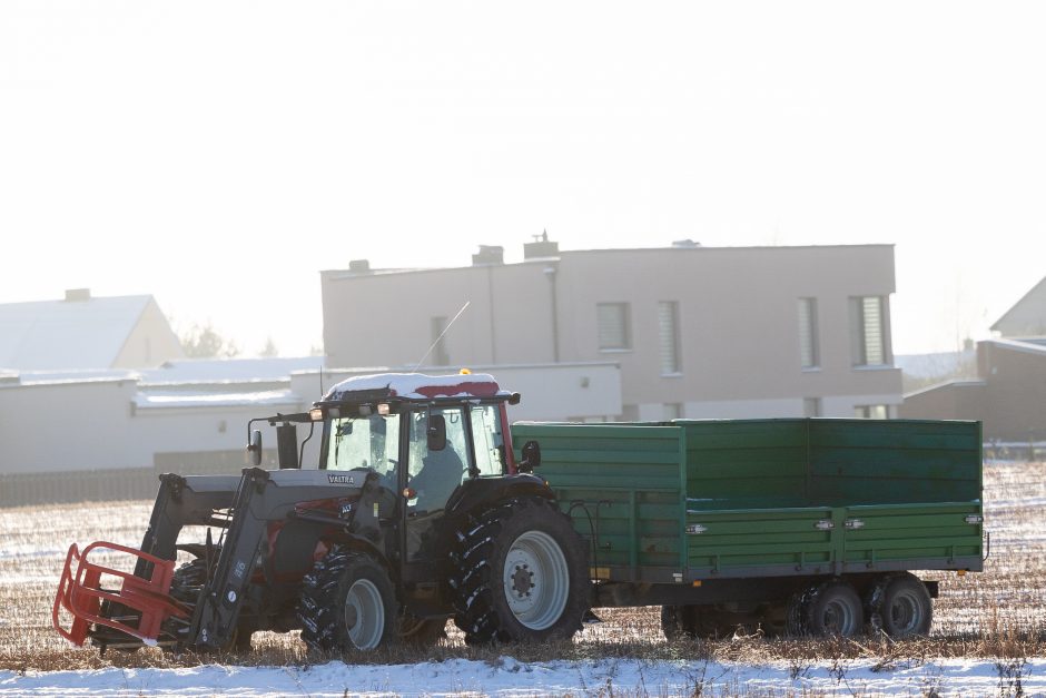 Žemdirbiams neleido deginti laužo prie Vyriausybės: žada atvažiuoti su traktoriais