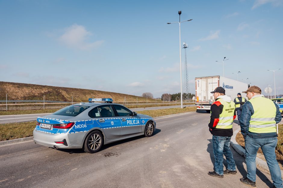 NKVC: Lenkijos ir Lietuvos pasienyje vilkikų eilių nėra, ūkininkų entuziazmas blėsta