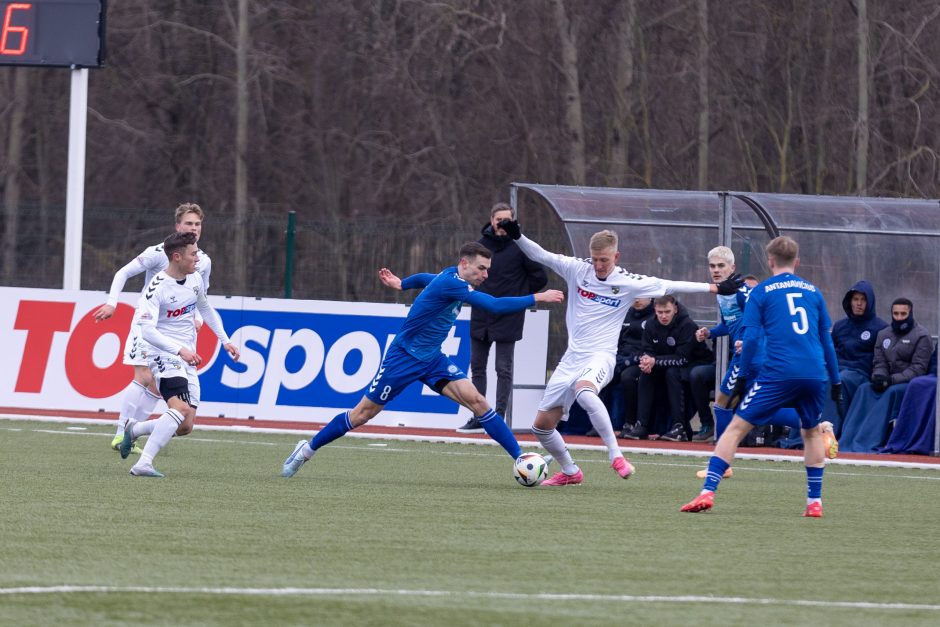 Kauno derbyje triumfavo rajono futbolininkai