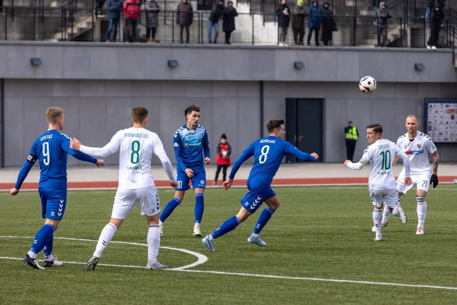 Kauno derbyje triumfavo rajono futbolininkai