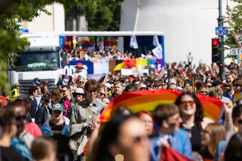 LGBTIQ eitynes vadina „laisviečių“ agitacija: pastarieji turi atsaką