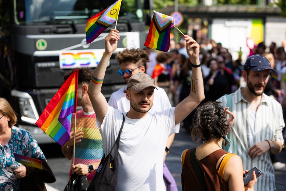 LGBTIQ eitynes vadina „laisviečių“ agitacija: pastarieji turi atsaką