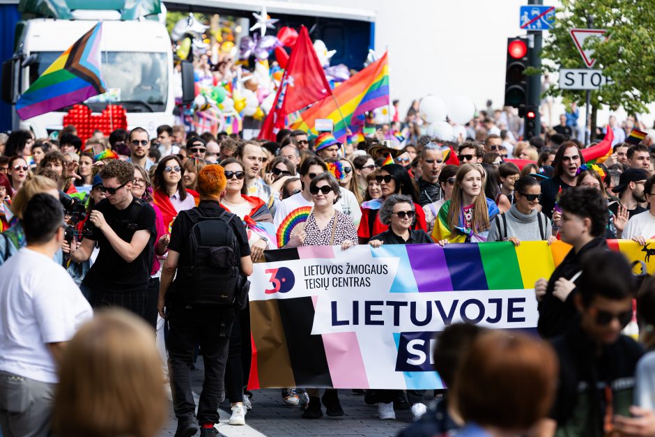 LGBTIQ eitynes vadina „laisviečių“ agitacija: pastarieji turi atsaką