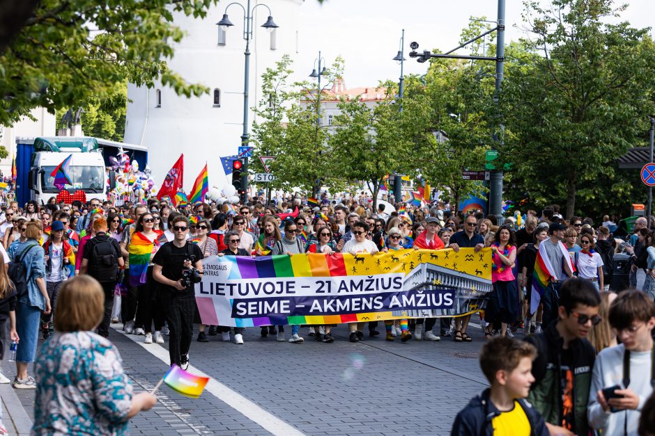 LGBTIQ eitynes vadina „laisviečių“ agitacija: pastarieji turi atsaką