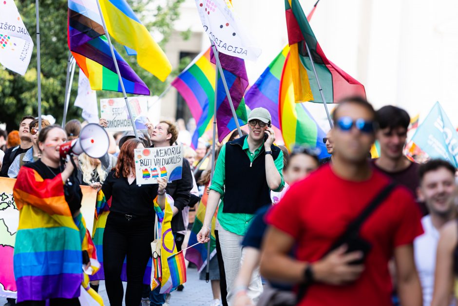 LGBTIQ eitynes vadina „laisviečių“ agitacija: pastarieji turi atsaką