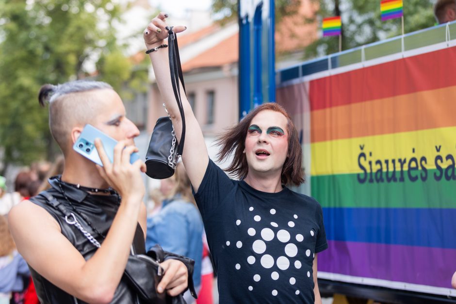 LGBTIQ eitynes vadina „laisviečių“ agitacija: pastarieji turi atsaką