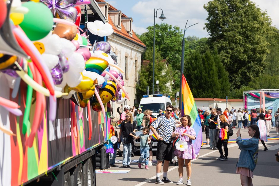 LGBTIQ eitynes vadina „laisviečių“ agitacija: pastarieji turi atsaką