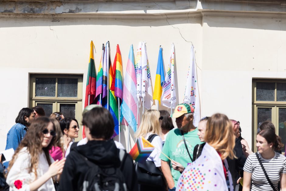 LGBTIQ eitynes vadina „laisviečių“ agitacija: pastarieji turi atsaką