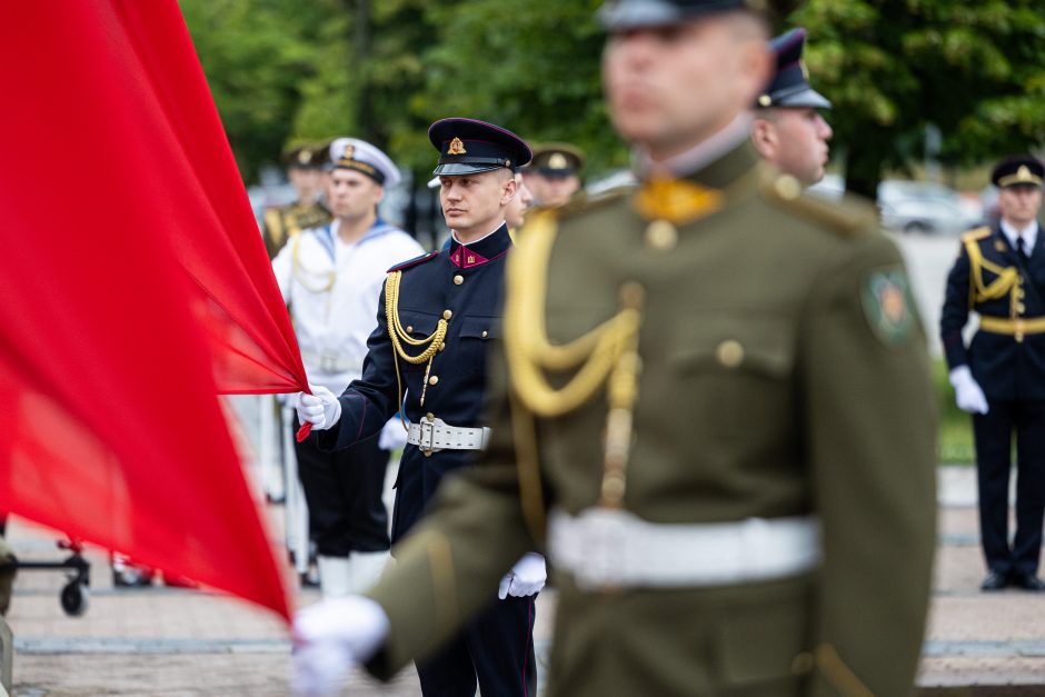 Valstybės vėliavos pakėlimo ceremonija