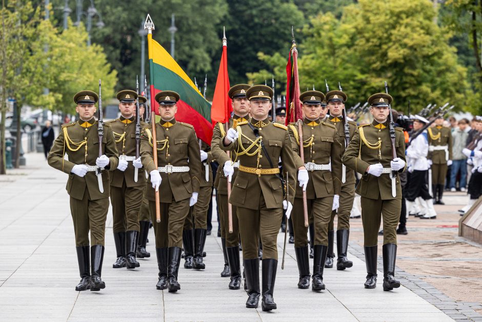 Valstybės vėliavos pakėlimo ceremonija