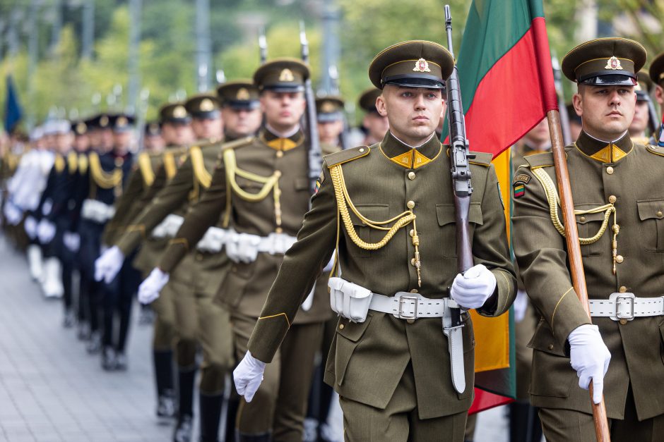 Valstybės vėliavos pakėlimo ceremonija