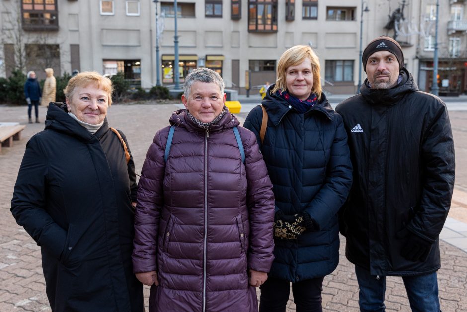 Prie Seimo – streikuojančių mokytojų mitingas: „Kuo mažiau švietimo, tuo daugiau karų“